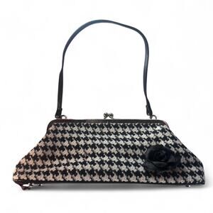 Vintage black and white houndstooth